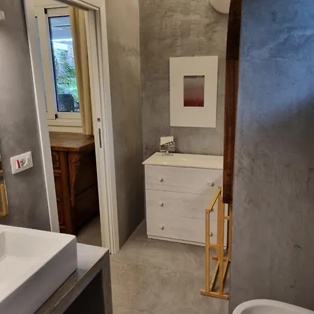 Scauribasso14 Scauri (Sicily)